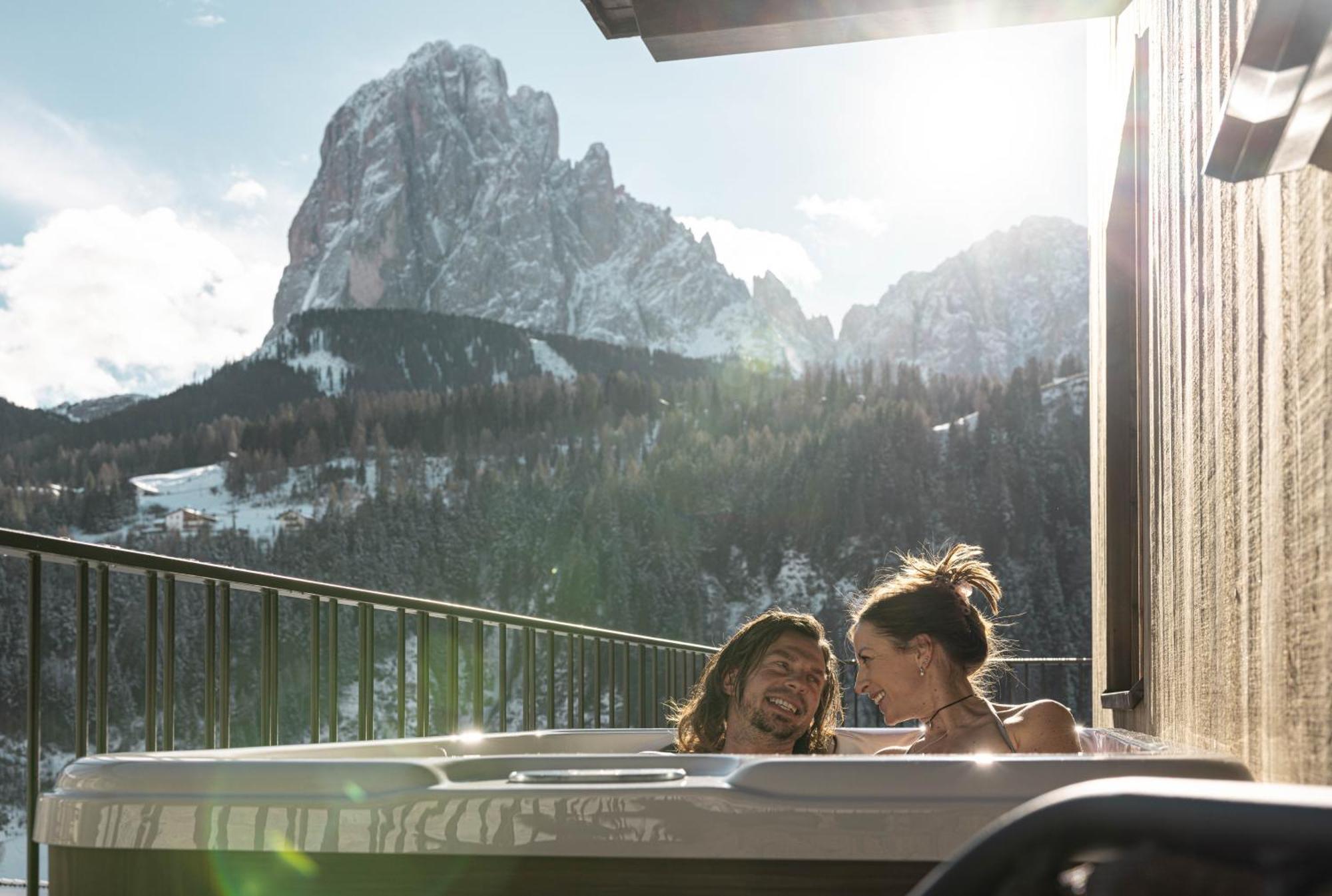 Enjoy Dolomites - Chalet Santa Cristina Val Gardena Exterior foto