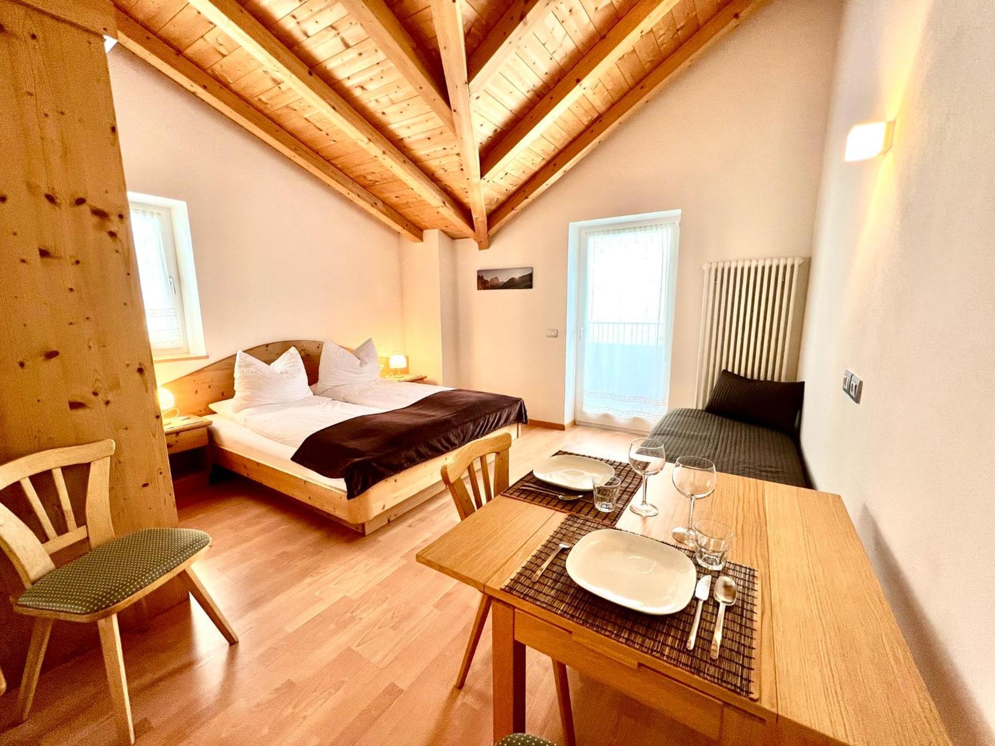 Enjoy Dolomites - Chalet Santa Cristina Val Gardena Habitación foto